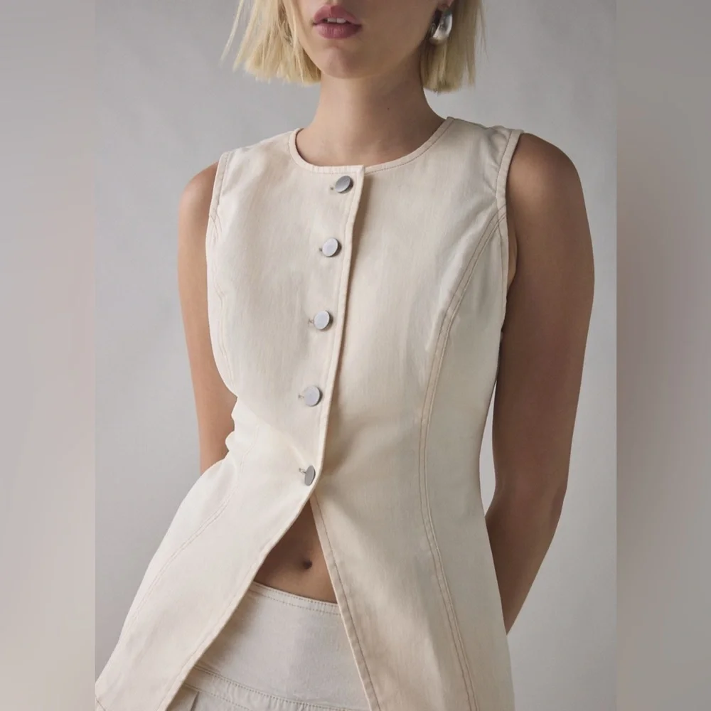 BDG Blanche Longline Denim Vest Top - Picture 3 of 3